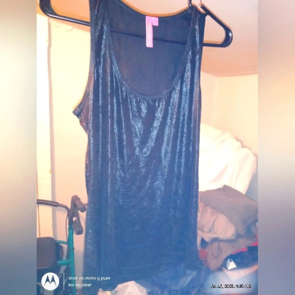 shiny wet look black scoop neck tank top Large - Picture 1 of 5